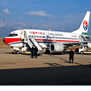 珠海金湾航空货运航空快运业稳步发展的原因是什么？